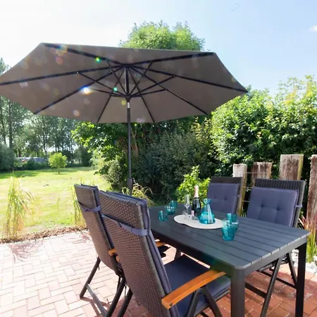 Kleine Strandhaus Дом отдыха *